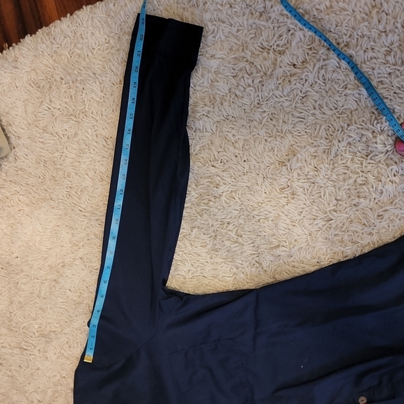 Tommy Bahama big shirt with a twist - Picture 13 of 15